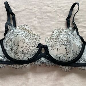 VS Chantilly Lace Unlined Demi Bra Ivory/Black Cross Dye 32b, matching panty XS